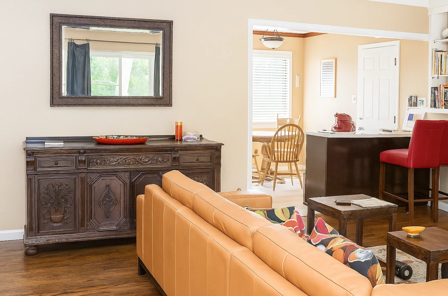 Empty room before virtual staging